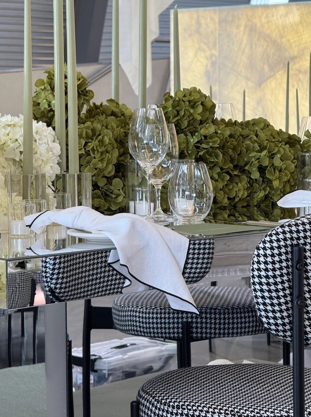 Green hydrangea and houndstooth chairs